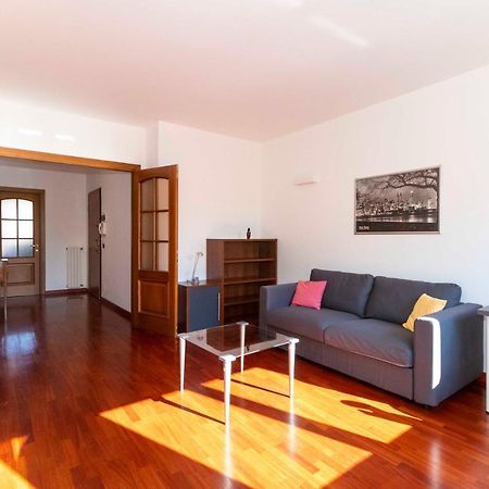 شقة Cozy&Spacious Apt 2 Min Walk From The Tram Stop! تورينو المظهر الخارجي الصورة