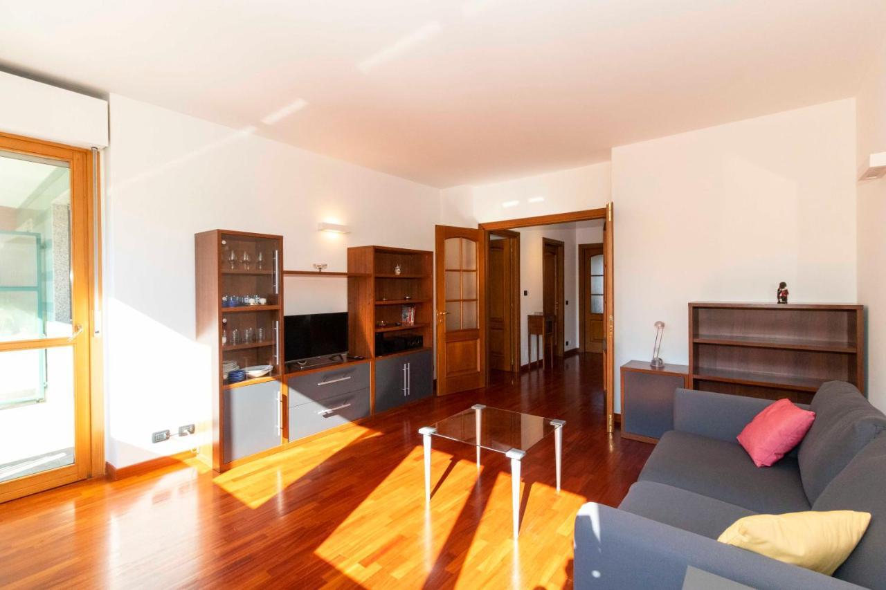 شقة Cozy&Spacious Apt 2 Min Walk From The Tram Stop! تورينو المظهر الخارجي الصورة