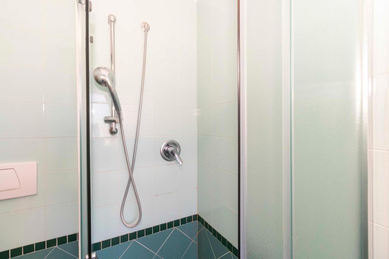 شقة Cozy&Spacious Apt 2 Min Walk From The Tram Stop! تورينو المظهر الخارجي الصورة
